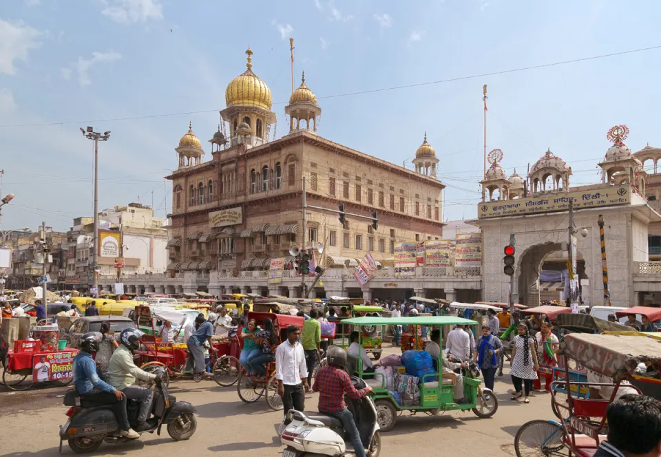 Gurdwara Sis Ganj Sahib, Nordwestansicht