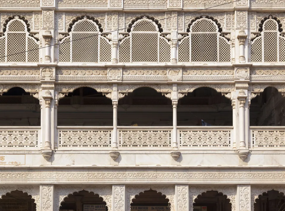 Mahavira Bhawan, Detail der Fassade