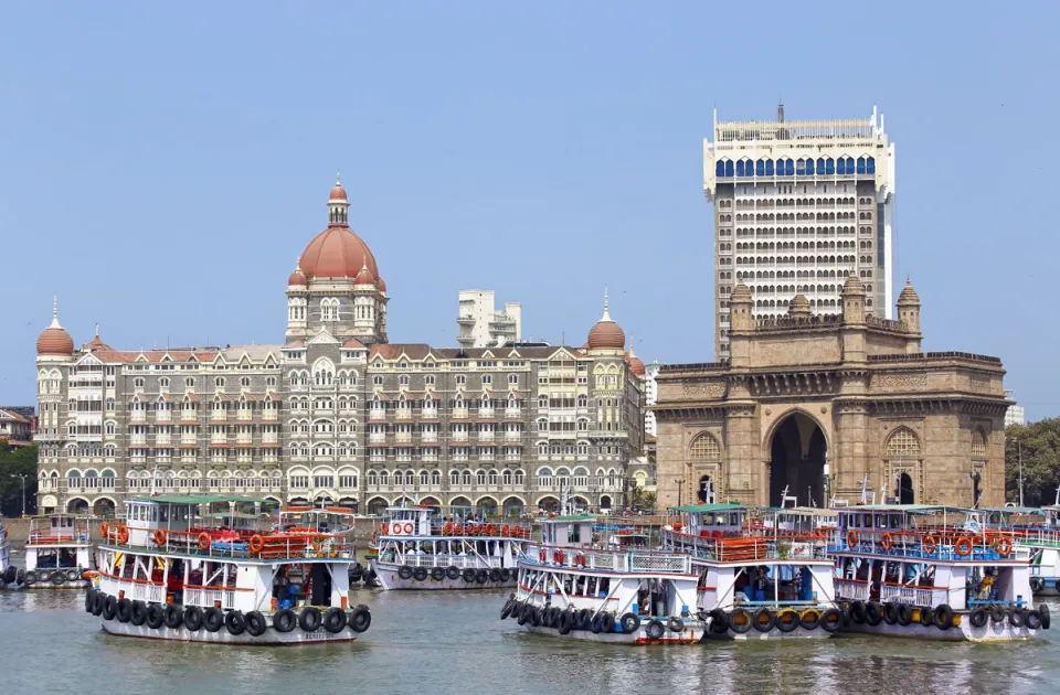 Colaba, Taj Mahal Palace Hotel und Gateway of India