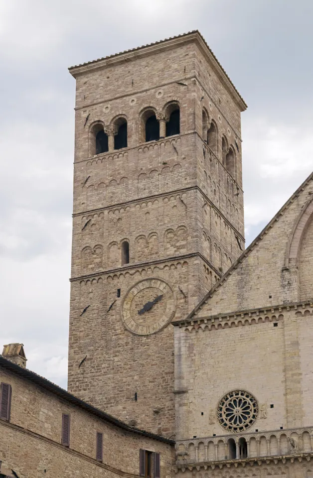 Kathedrale Sankt Rufinus, Glockenturm