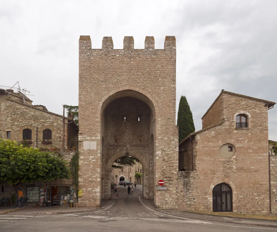 Sankt-Peter-Tor, Westansicht