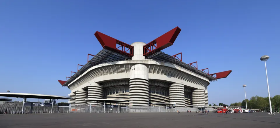 Giuseppe-Meazza-Stadion (San Siro), Südwestansicht