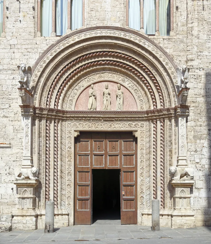 Palast der Prioren, Portale Maggiore