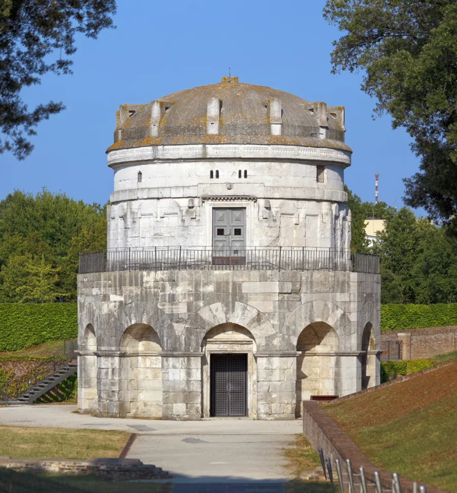 Mausoleum des Theoderich, Westansicht