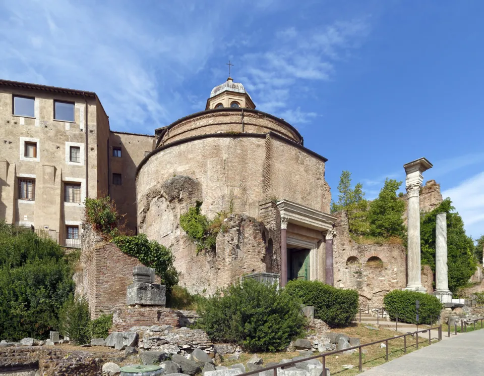 Forum Romanum, Tempel des Romulus, Westansicht