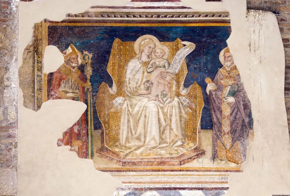 Kommunalpalast von San Gimignano, Fresko innerhalb der Arkaden des Innenhofs