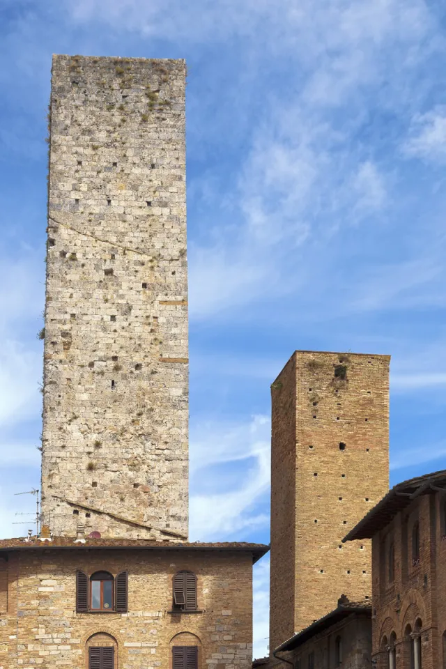 Türme der Salvucci, Südturm mit Pettini-Turm im Hintergrund