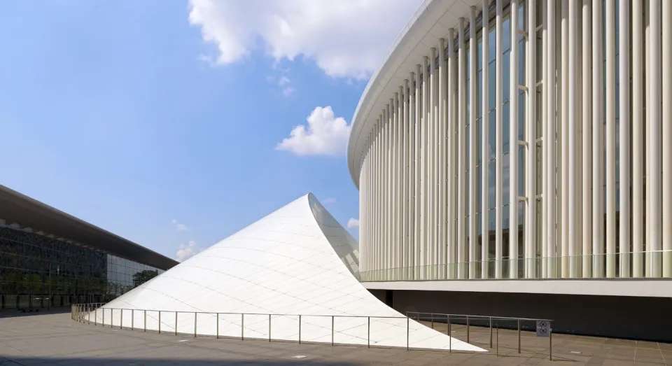 Philharmonie Luxembourg, Detail der östlichen Fassade