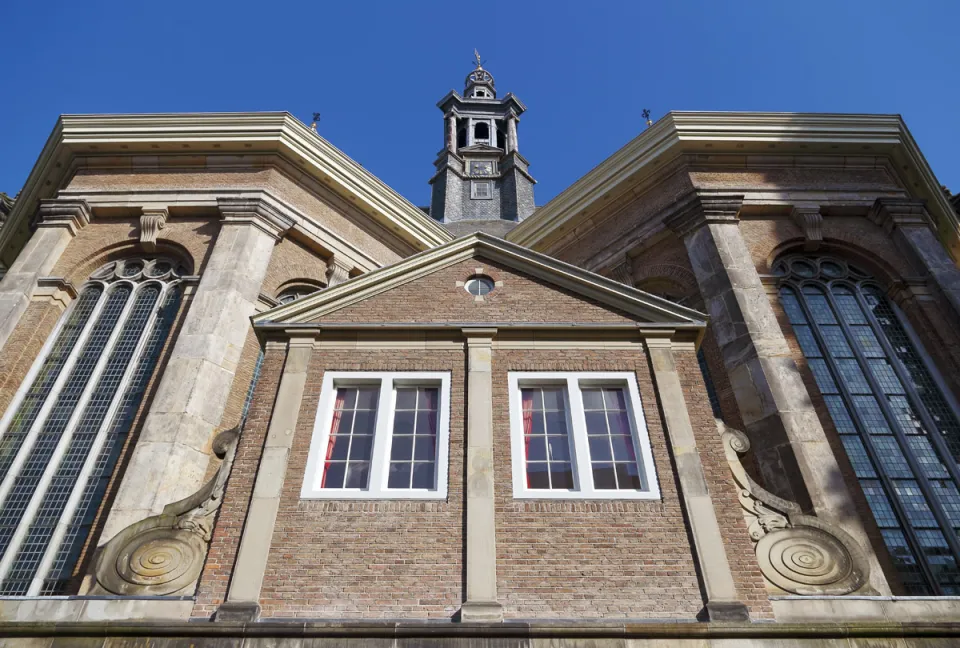 Neue Kirche, Detail der südöstlichen Fassade