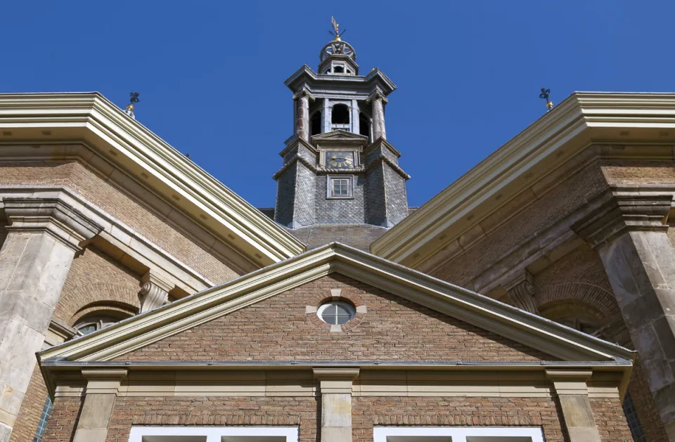 Neue Kirche, Detail der südöstlichen Fassade