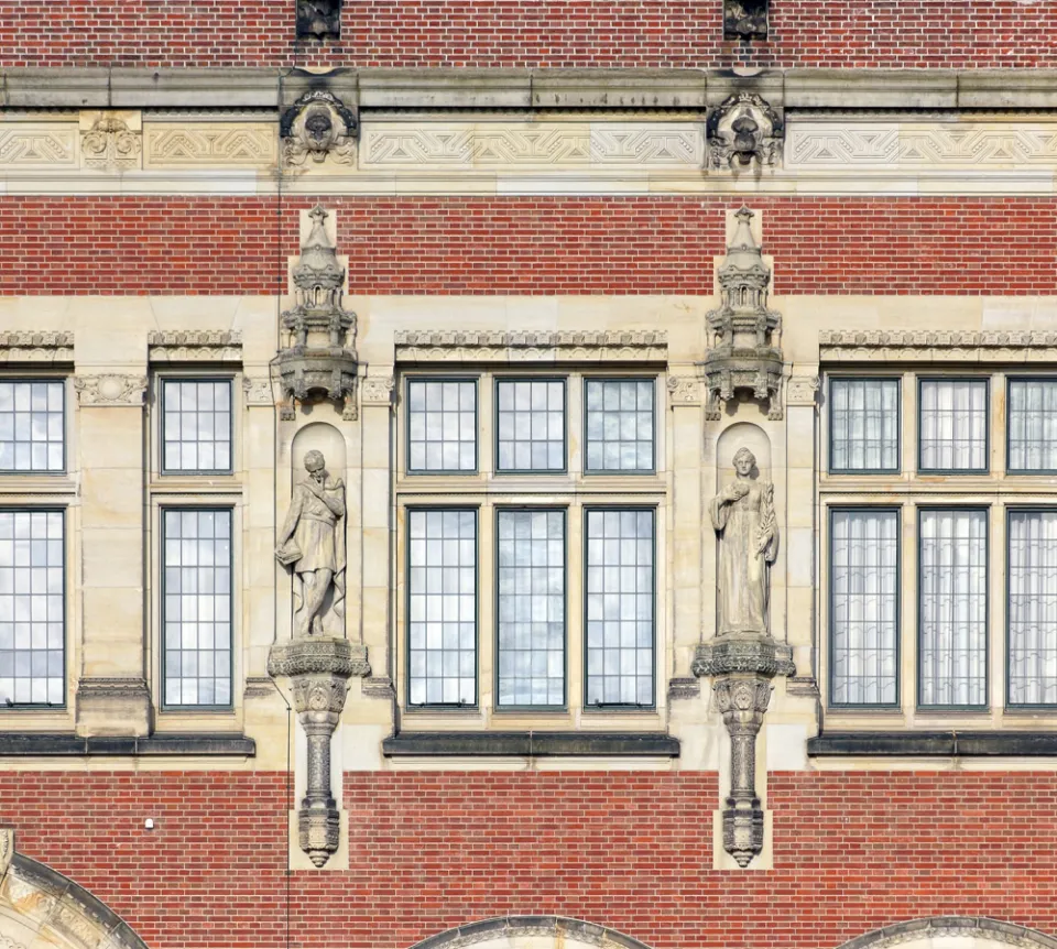 Friedenspalast, Detail der Fassade