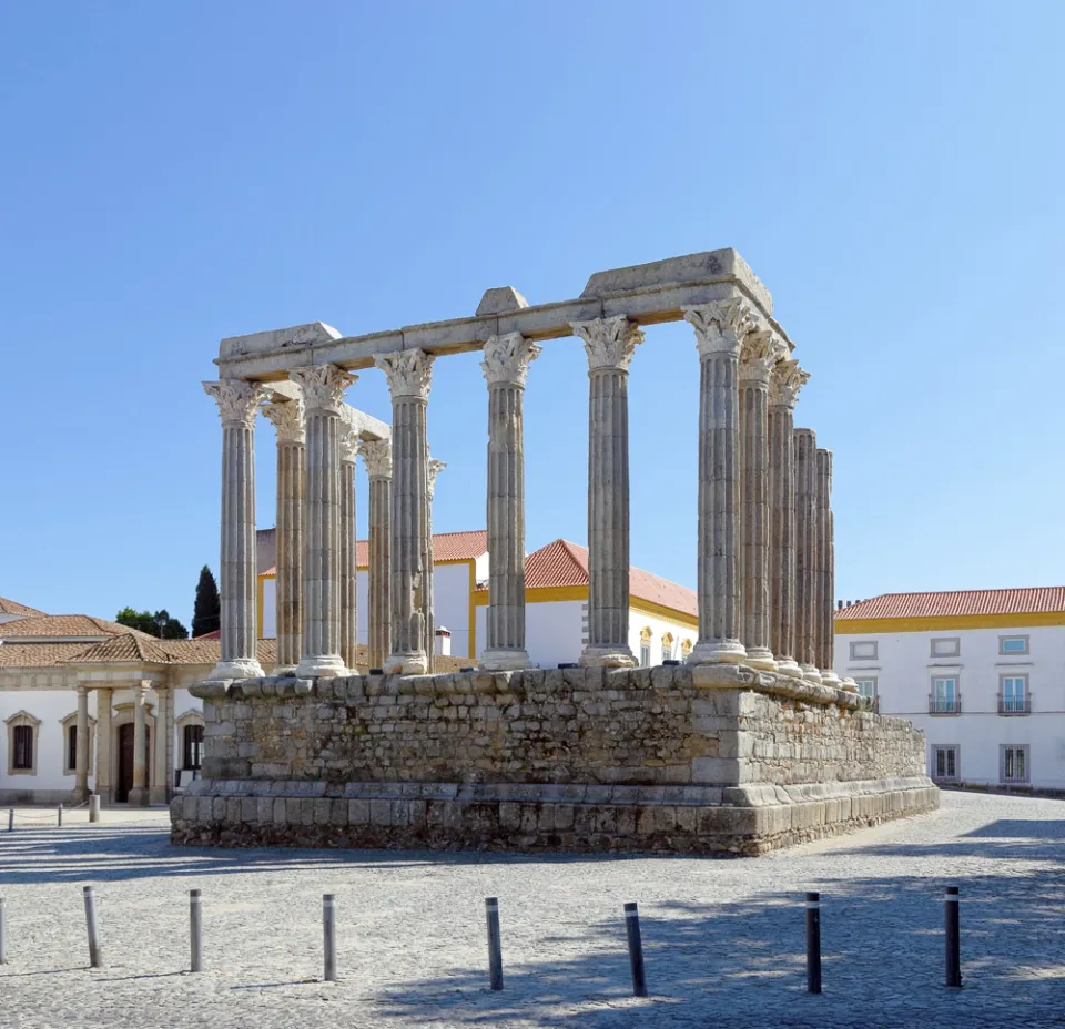 Römischer Tempel von Évora, Nordwestansicht