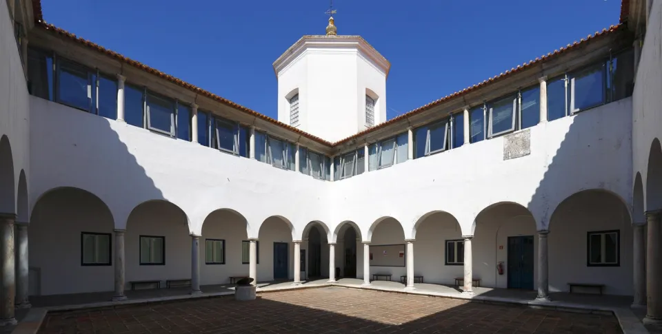 Universität Évora, Kolleg des Heiligen Geistes, Kreuzgang der allgemeinen Studien, Kreuzgang