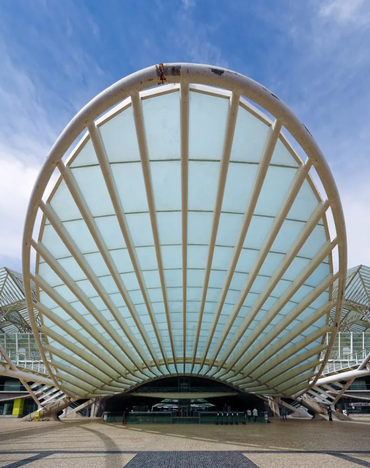 Bahnhof Lissabon Oriente, Vordach des Haupteingangs