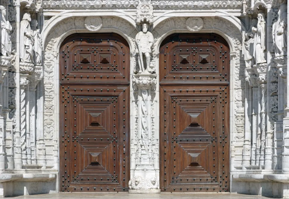 Hieronymiten­­kloster, Kirche der Heiligen Maria, Türen des Südportals