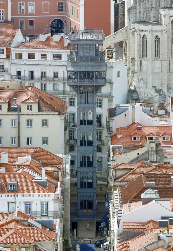 Santa-Justa-Aufzug, Aussicht von der Burg Sankt Georg