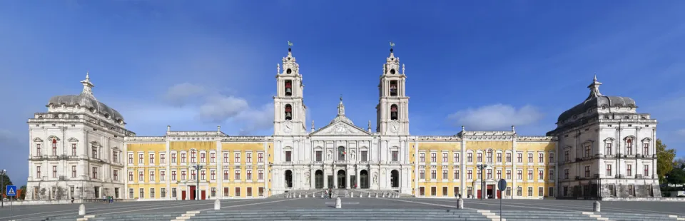 Königliches Gebäude von Mafra, Westansicht