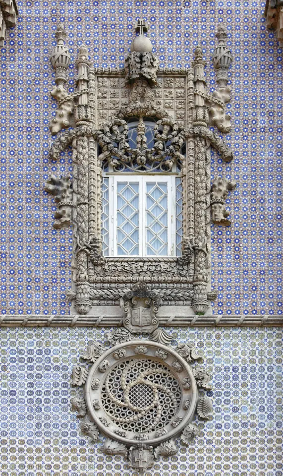 Nationalpalast von Pena, neomanuelinisches Fenster und Fensterose