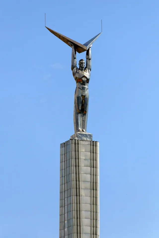 Monument des Ruhmes, Nordansicht