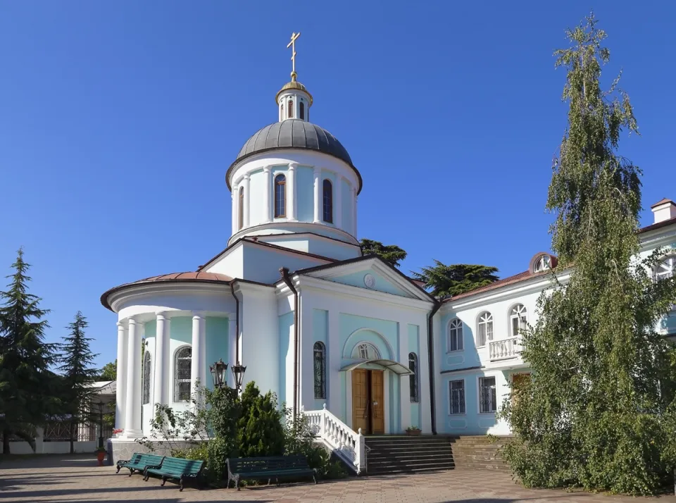 Erzengel-Michael-Kathedrale, Taufkirche der Iberischen Ikone der Gottesmutter, Sonntagsschule der heiligen Kyrill und Methodius