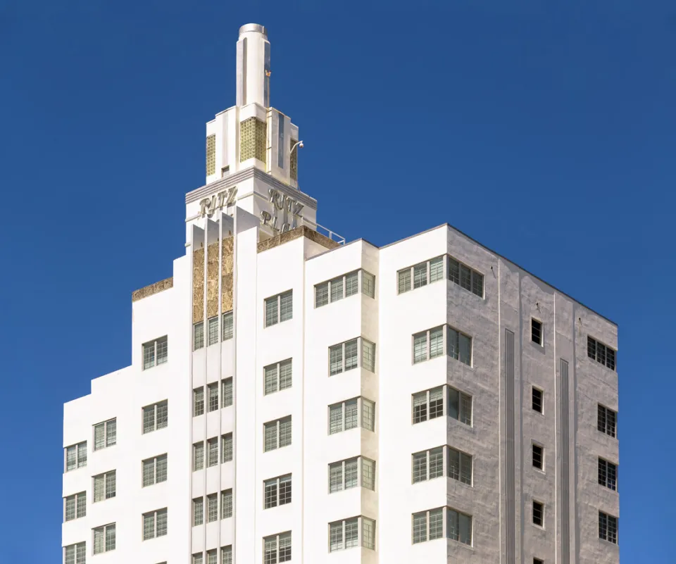 SLS South Beach Hotel, Südwest­ansicht der oberen Stock­werke