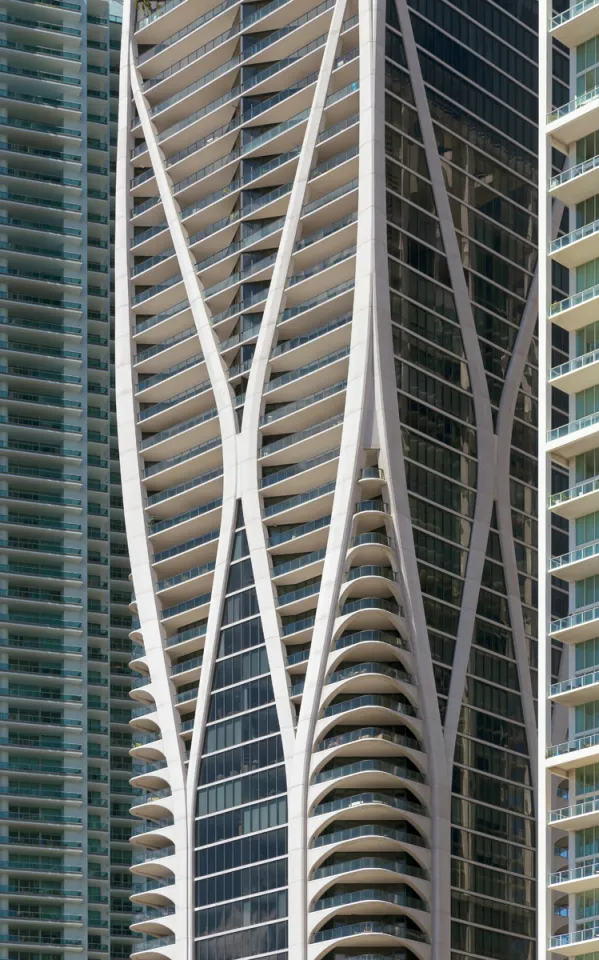 One Thousand Museum, Detail der Fassade (Nordostansicht)