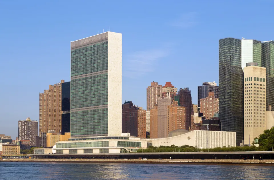 Hauptquartier der Vereinten Nationen, Nordostansicht