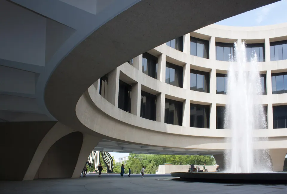 Hirshhorn-Museum, Innenhof