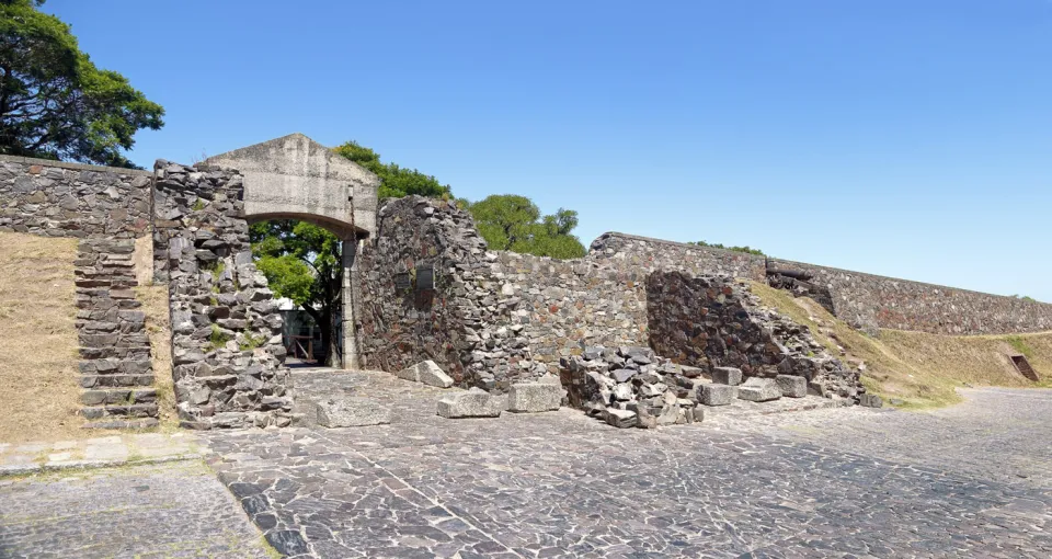 Zitadelle von Colonia del Sacramento, Mauer