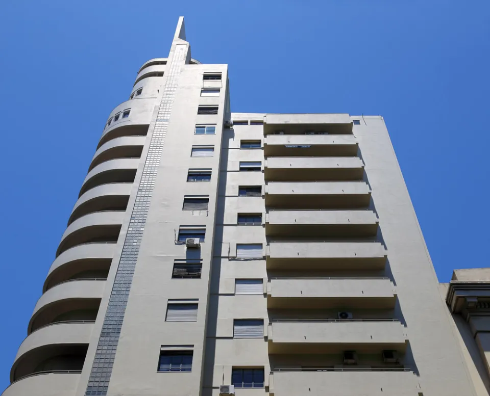 Palast der Tribuna Popular, Detail der Nordfassade