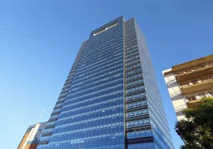 955 Belgrano Office, Ansicht vom Straßenniveau