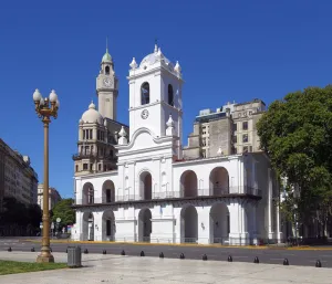 Cabildo von Buenos Aires, von Plaza de Mayo