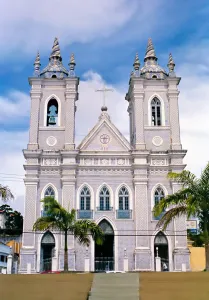 Kirche unseres guten Herrn Jesus der Martyrien, Westansicht