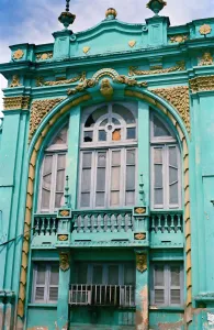 ehemaliges Gebäude der Gesellschaft „Standhaftigkeit“, Detail der Fassade