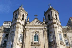 Basilika Unserer Lieben Frau der unbefleckten Empfängnis, Detail der Fassade