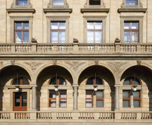 Nationaltheater, Detail der Ostfassade