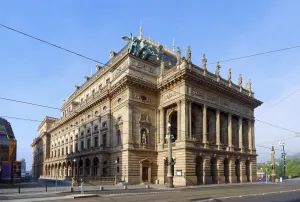 Nationaltheater, Nordostansicht