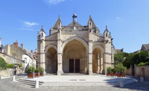 Basilika Unserer Lieben Frau von Beaune, Südwestansicht