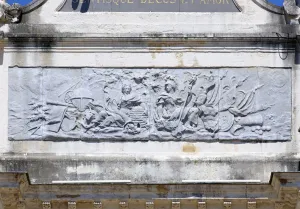 Place Stanislas, Here-Triumphbogen (Arc Héré), mittleres Relief