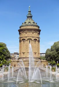 Mannheimer Wasserturm, Ostansicht