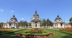 Széchenyi-Heilbad, Hauptfassade (Südostansicht)