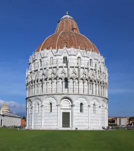 Baptisterium San Giovanni, Westansicht