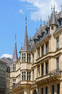 Großherzogliches Palais, Detail der Fassade