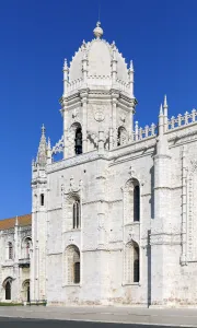 Hieronymiten­­kloster, Kirche der Heiligen Maria, Glockenturm