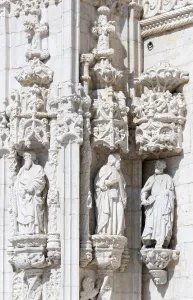 Hieronymiten­kloster, Kirche der Heiligen Maria, Details des Südportals