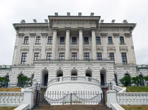 Paschkow-Haus, Südostfassade