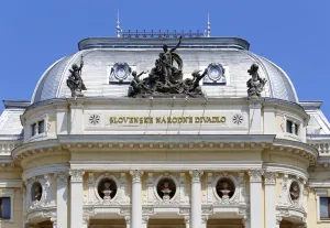 Opernhaus des Slowakischen Nationaltheaters, Detail der Fassade