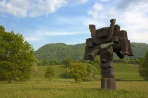 Zisterzienserabtei Kostanjevica, Kunstwerk im Skulpturenpark „Forma Viva“