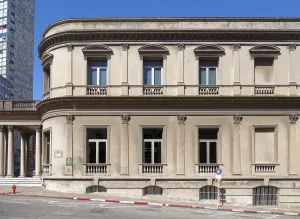 Solís-Theater, Detail der Westfassade