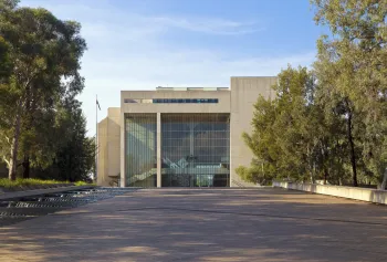 Gebäude des Obersten Gerichtshofs von Australien, Südwestansicht